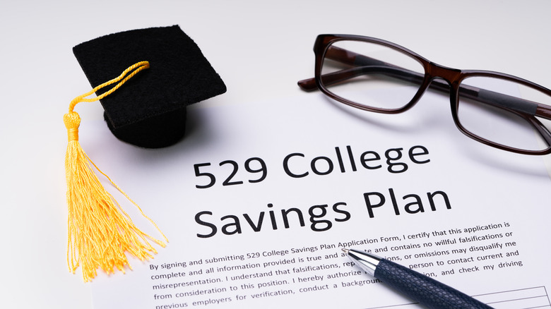 529 plan college savings plan with graduation hat and spectacles