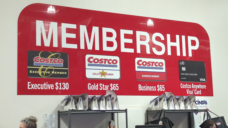 Costco memberships sign