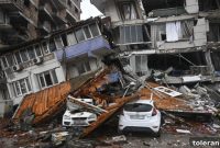 Depremde Hayatını Kaybedenler Saygıyla Anılıyor